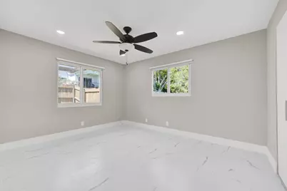 23392 E Country Club Dr Drive E, Boca Raton, FL 33428 - Photo 27