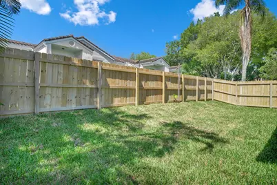 23392 E Country Club Dr Drive E, Boca Raton, FL 33428 - Photo 25