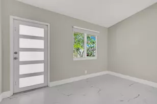 23392 E Country Club Dr Dr E, Boca Raton, FL 33428 - Photo 3