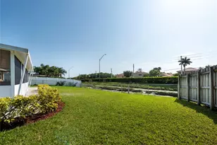 2101 NW 101st Terrace, Pembroke Pines, FL 33026 - Photo 23