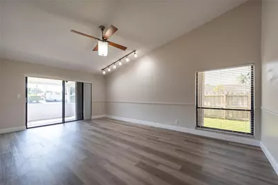 2101 NW 101st Terrace, Pembroke Pines, FL 33026 - Photo 5