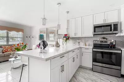 1012 Lincoln #1012, Boca Raton, FL 33434 - Photo 7