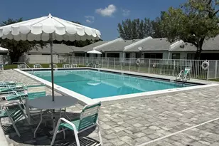 216 Par Dr, Royal Palm Beach, FL 33411 - Photo 21