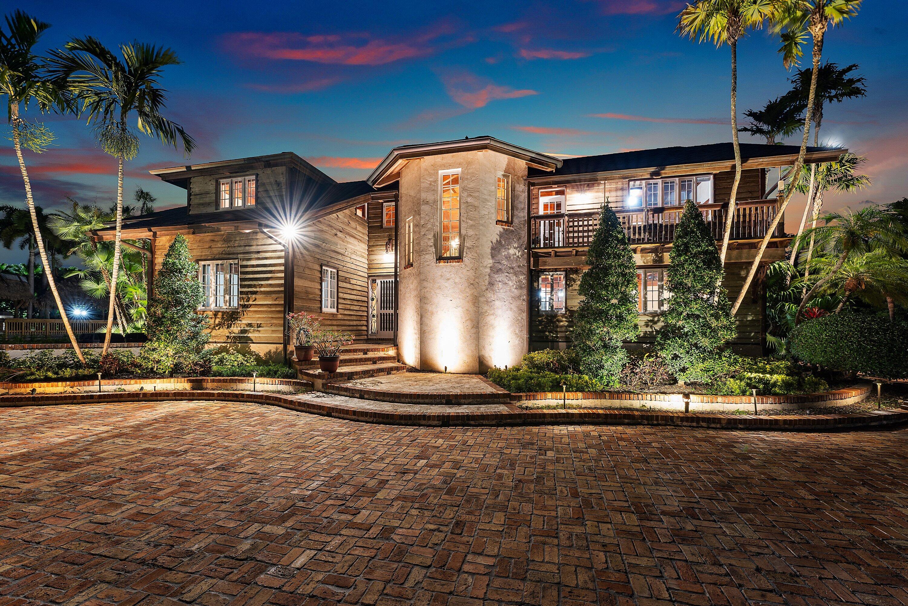6002 NW 74th Terrace main architectural view
