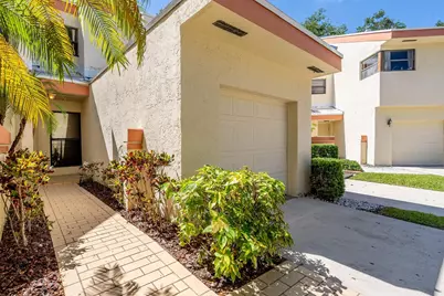 3404 Emerald Oaks Drive #803, Hollywood, FL 33021 - Photo 3