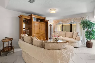 3404 Emerald Oaks Drive #803, Hollywood, FL 33021 - Photo 11