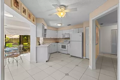 3404 Emerald Oaks Drive #803, Hollywood, FL 33021 - Photo 15