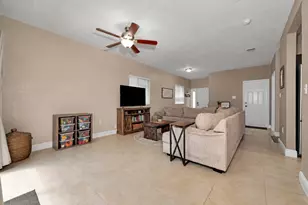 381 NE 35th Ter, Homestead, FL 33033 - Photo 7