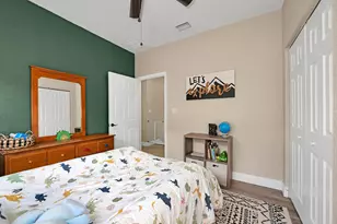 381 NE 35th Ter, Homestead, FL 33033 - Photo 17
