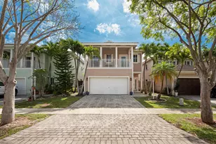 381 NE 35th Ter, Homestead, FL 33033 - Photo 1