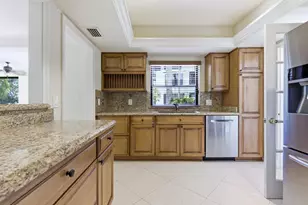 2730 W Polo Island Dr, Wellington, FL 33414 - Photo 11