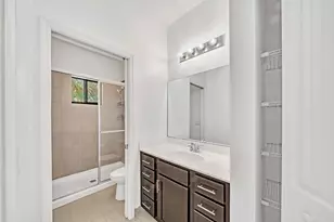 4208 N Dixie Hwy, Oakland Park, FL 33334 - Photo 13