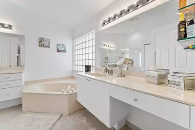 6887 Viale Elizabeth, Delray Beach, FL 33446 - Photo 25