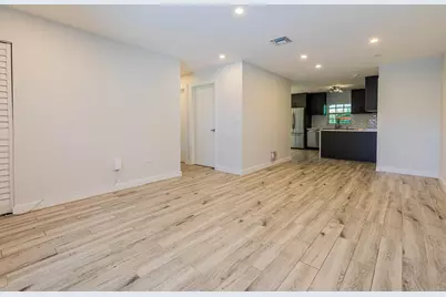 9058 NW 192nd Terrace, Miami Lakes, FL 33018 - Photo 11