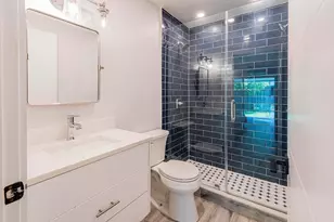 9058 NW 192nd Terrace, Miami Lakes, FL 33018 - Photo 15