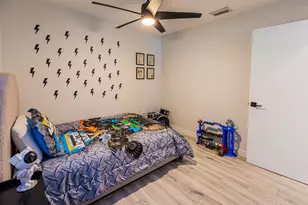 9058 NW 192nd Terrace, Miami Lakes, FL 33018 - Photo 23