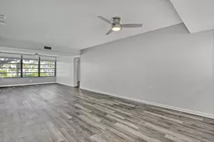 3650 Whitehall Dr, West Palm Beach, FL 33401 - Photo 7