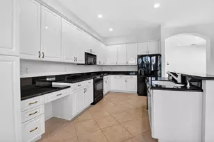 8198 Azure Coast Blvd, Lake Worth, FL 33467 - Photo 7