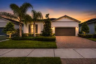 599 SE Villandry Way, Port Saint Lucie, FL 34984 - Photo 5