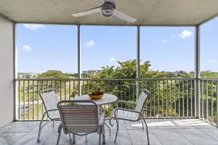 2901 S Palm Aire Dr, Pompano Beach, FL 33069 - Photo 21