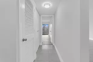 200 W Jacaranda Country Club Dr, Plantation, FL 33324 - Photo 17