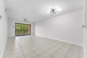 200 W Jacaranda Country Club Dr, Plantation, FL 33324 - Photo 7