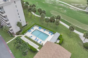 200 W Jacaranda Country Club Dr, Plantation, FL 33324 - Photo 33