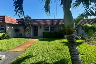 5725 E Fernley Dr Dr E, West Palm Beach, FL 33415 - Photo 1