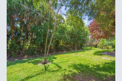 1070 47th Avenue SW, Vero Beach, FL 32968 - Photo 35