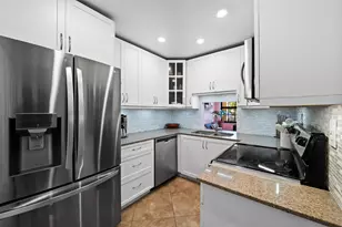 201 NE 16th Pl, Fort Lauderdale, FL 33305 - Photo 13
