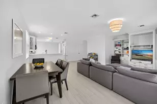 2114 Chagall Cir, West Palm Beach, FL 33409 - Photo 15