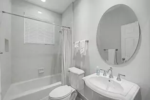 76 Laguna Dr, Palm Beach Gardens, FL 33418 - Photo 11