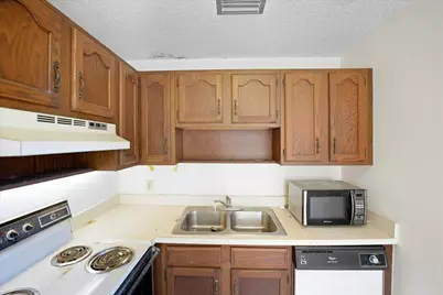28 Lake Vista Trail #105, Port Saint Lucie, FL 34952 - Photo 7