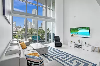 90 SW 3rd Street #Th300b, Miami, FL 33130 - Photo 1