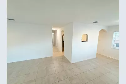 912 SE Tarpon Avenue, Stuart, FL 34994 - Photo 11