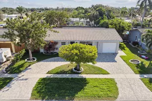 428 SE 2nd St, Deerfield Beach, FL 33441 - Photo 1