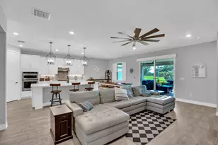 10281 SW Captiva Dr, Port Saint Lucie, FL 34987 - Photo 13