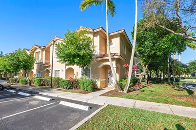 5910 Riverside Avenue, Tamarac, FL 33321 - Photo 37