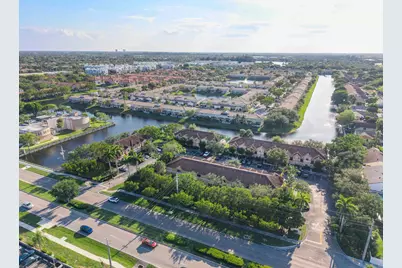 5910 Riverside Avenue, Tamarac, FL 33321 - Photo 45