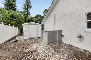8241 NW 48th St, Lauderhill, FL 33351 - Photo 29