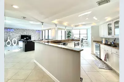 5420 N Ocean Drive #906, Singer Island, FL 33404 - Photo 5