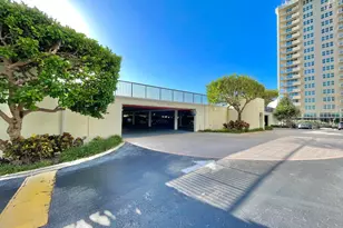 5420 N Ocean Dr, Singer Island, FL 33404 - Photo 49