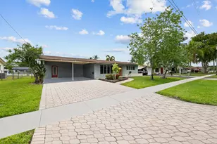1340 SW 56th Ave, Plantation, FL 33317 - Photo 11