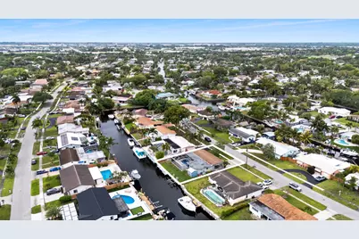 1340 SW 56th Avenue, Plantation, FL 33317 - Photo 7