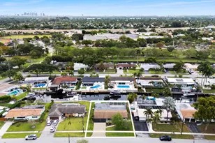 1340 SW 56th Ave, Plantation, FL 33317 - Photo 3