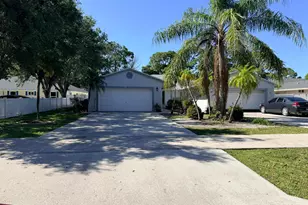 182 Sparrow Dr, Royal Palm Beach, FL 33411 - Photo 1
