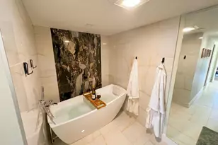 100 Lakeshore Dr, North Palm Beach, FL 33408 - Photo 5