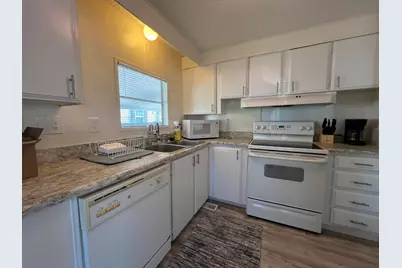 4045 White Pine Drive, Boynton Beach, FL 33436 - Photo 5
