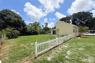 4905 Williams Rd, Palm Beach Gardens, FL 33418 - Photo 11