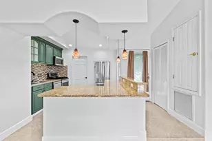 1049 SW McCracken Ave, Port Saint Lucie, FL 34953 - Photo 5